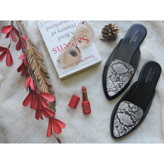 Verde Feet Charmer Animal print Pointed Toe Slide Sandals