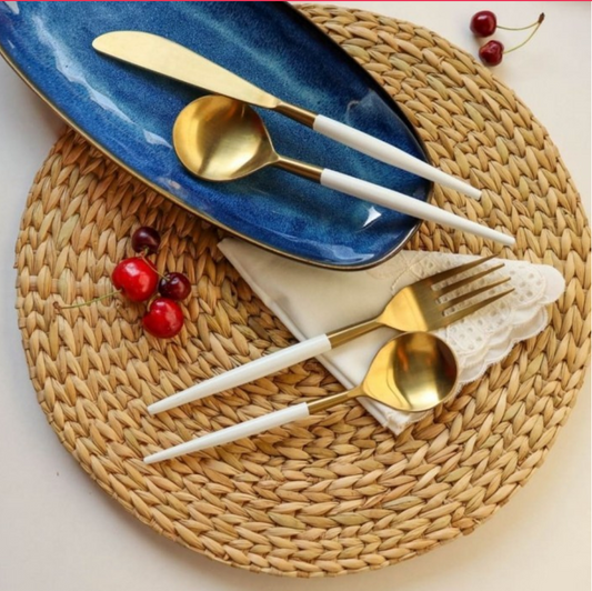 OnEarth Placemats - Water Reed (Kauna Grass) Set of 4